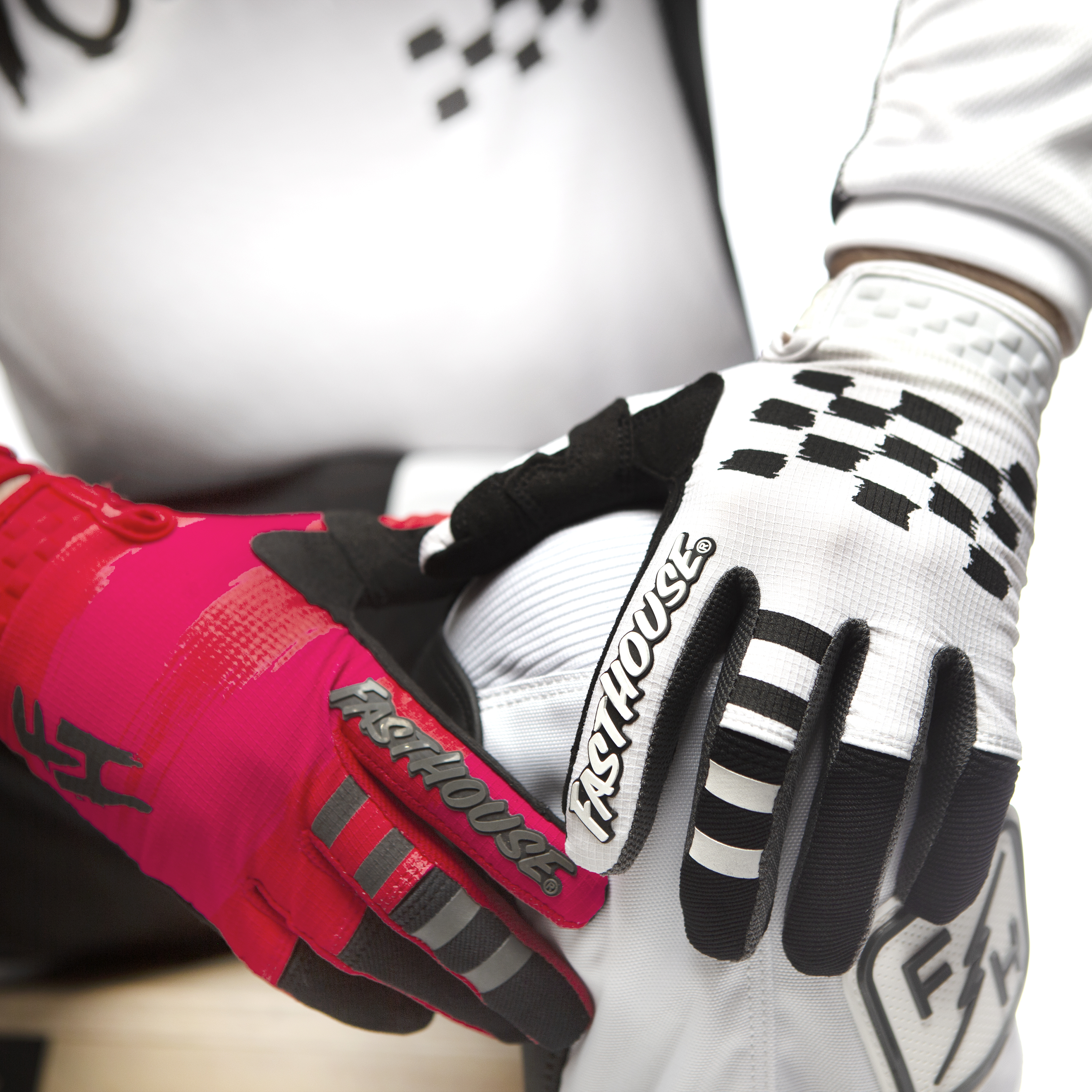 Speed Style Jester Glove - Infrared-White_Detail